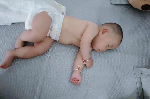 日土宝宝老打喷嚏怎么办